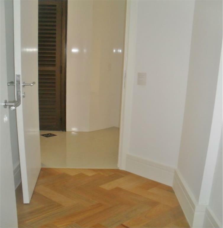 Apartamento à venda com 3 quartos, 210m² - Foto 23