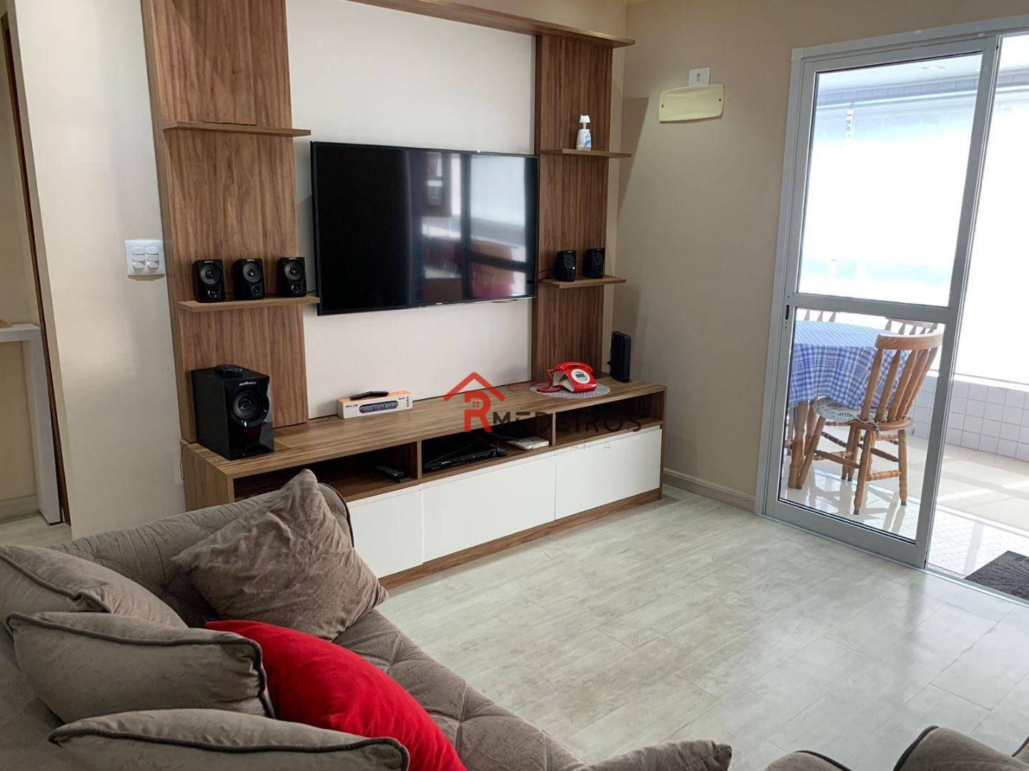 Apartamento à venda com 3 quartos, 196m² - Foto 3