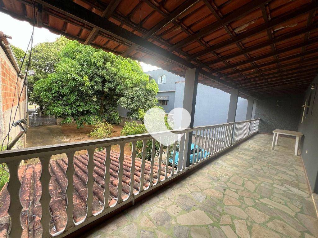 Casa à venda com 3 quartos, 408m² - Foto 13