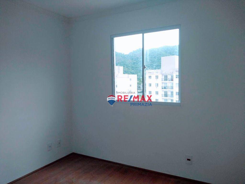 Apartamento à venda com 2 quartos, 45m² - Foto 16