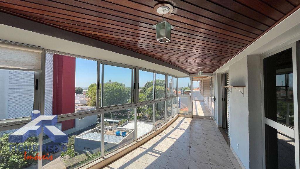 Apartamento à venda com 4 quartos, 197m² - Foto 3