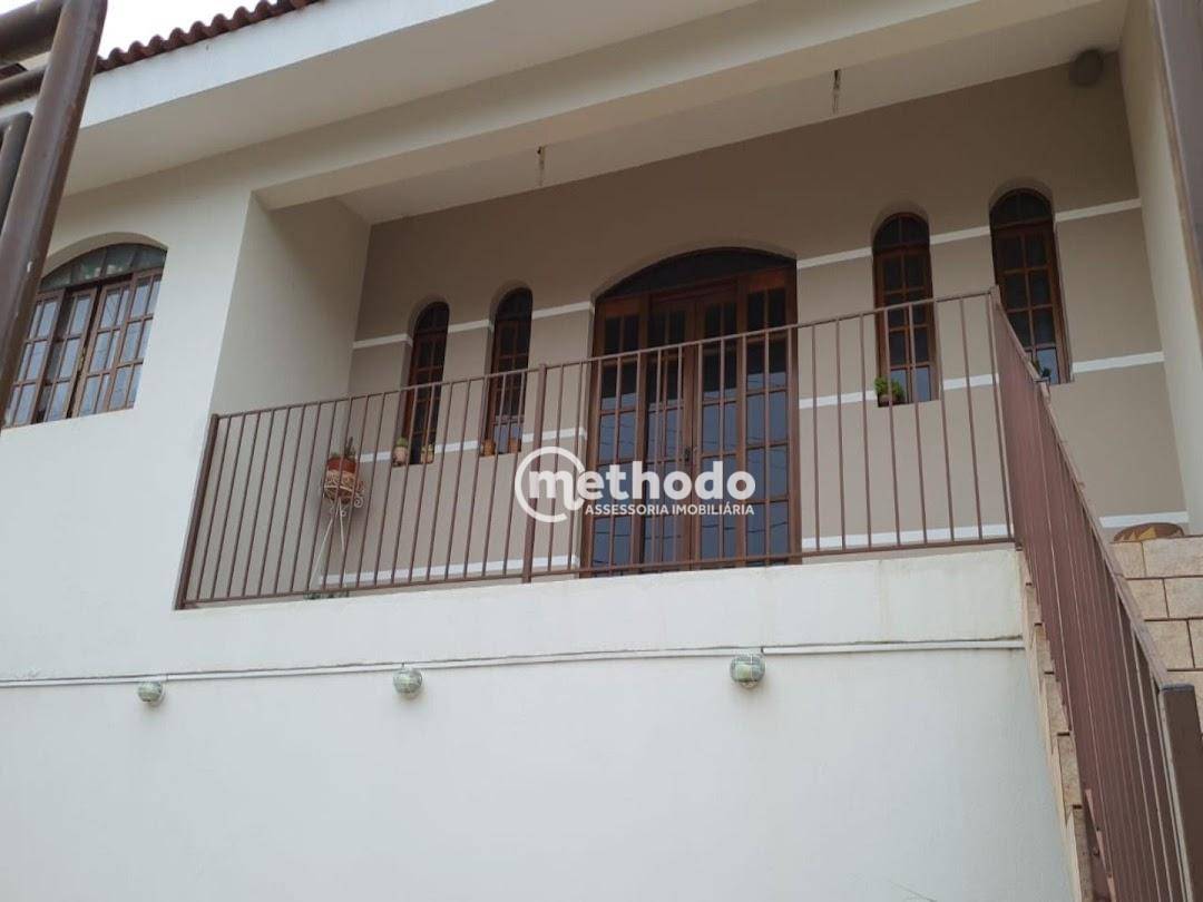 Casa à venda com 2 quartos, 300m² - Foto 1