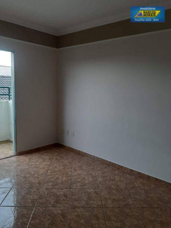 Apartamento à venda com 2 quartos, 85m² - Foto 4