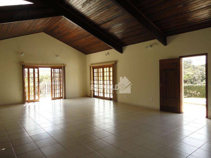 Casa de Condomínio para alugar com 3 quartos, 250m² - Foto 9
