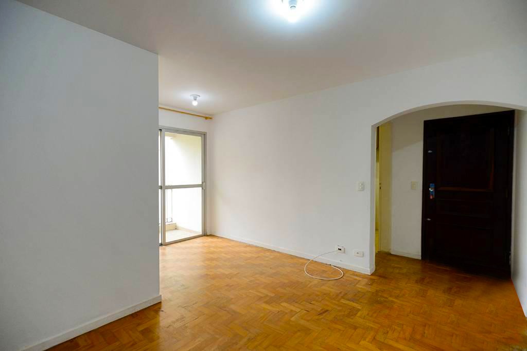 Apartamento à venda com 2 quartos, 70m² - Foto 3