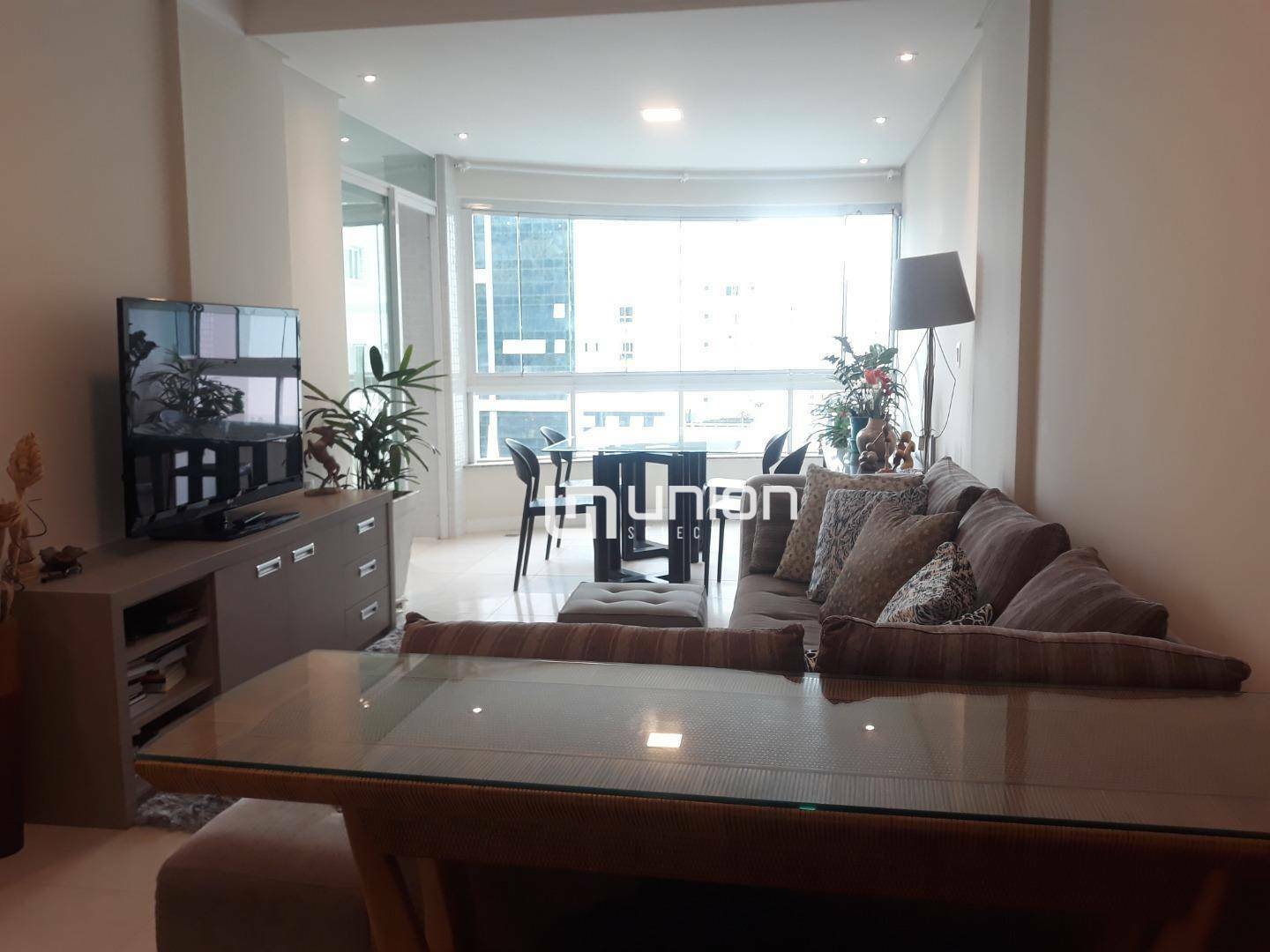 Apartamento à venda com 3 quartos, 131m² - Foto 4