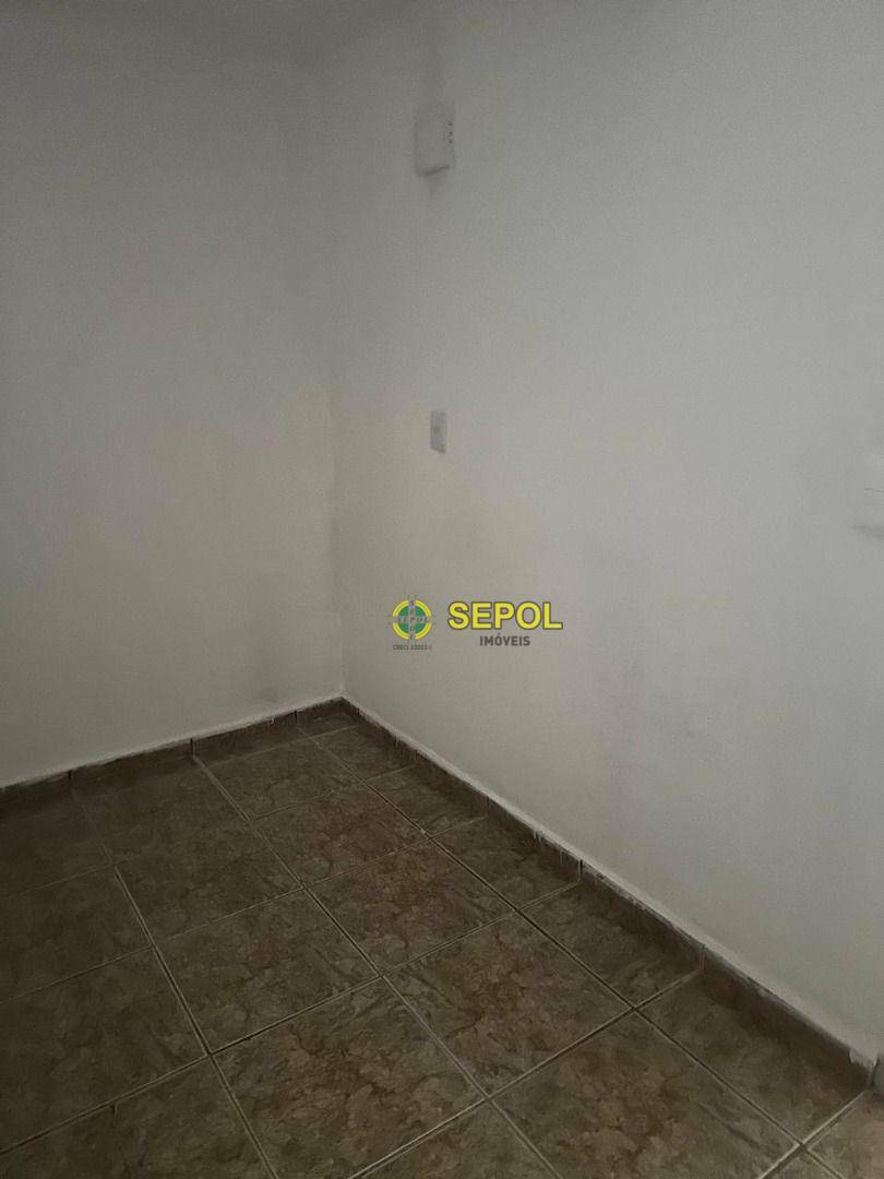 Casa para alugar com 2 quartos, 40m² - Foto 13