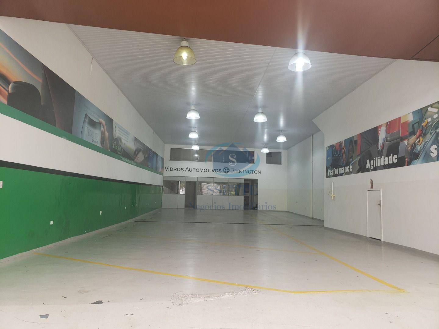 Depósito-Galpão-Armazém para alugar, 400m² - Foto 1