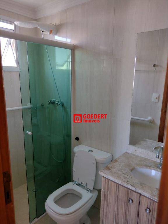 Apartamento para alugar com 3 quartos, 70m² - Foto 11