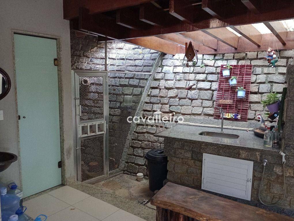 Casa de Condomínio à venda com 3 quartos, 380m² - Foto 57