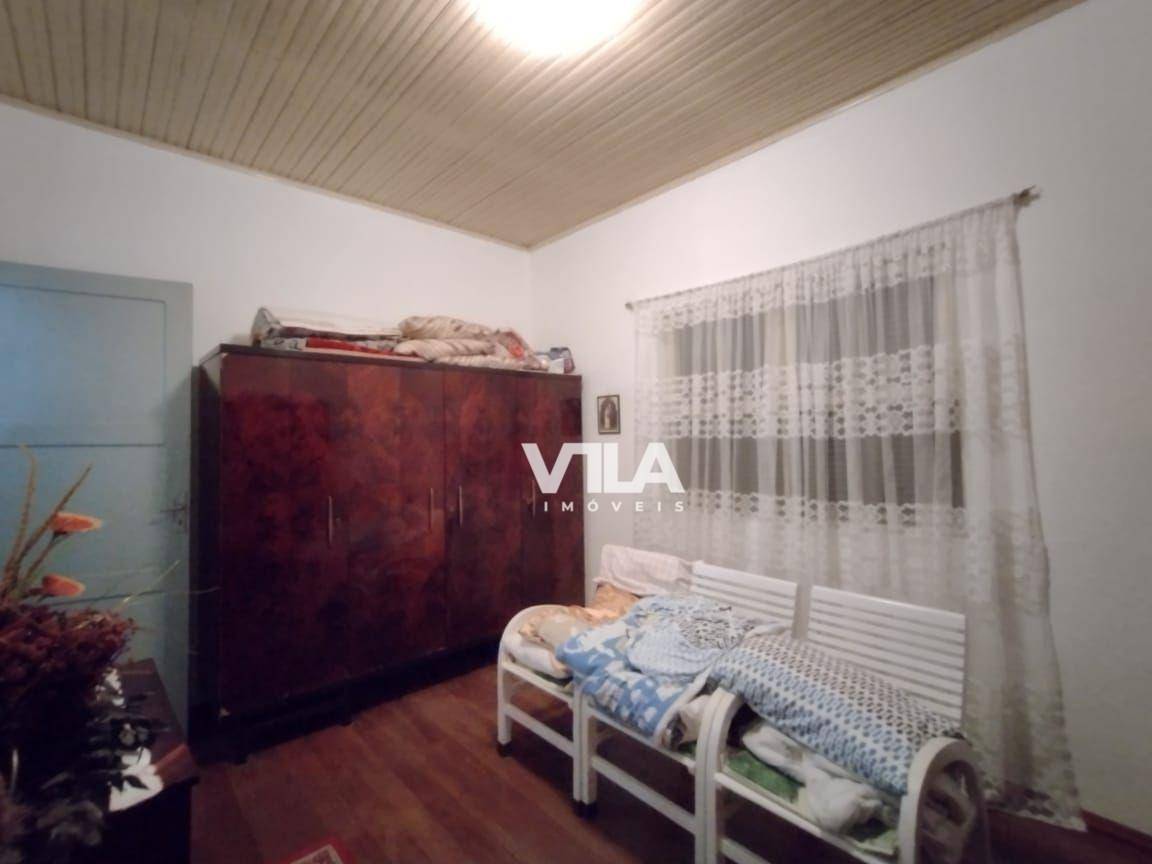 Casa à venda com 6 quartos, 245m² - Foto 27