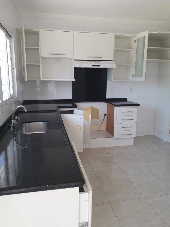 Casa à venda com 3 quartos, 210m² - Foto 13