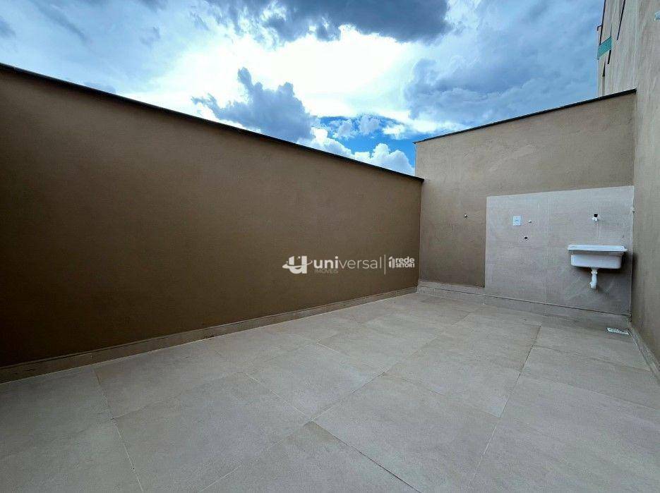Casa à venda com 2 quartos, 150m² - Foto 9