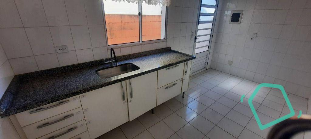 Casa de Condomínio para alugar com 3 quartos, 110M2 - Foto 5