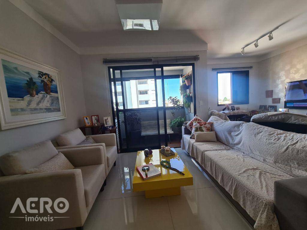 Apartamento à venda com 3 quartos, 107m² - Foto 2