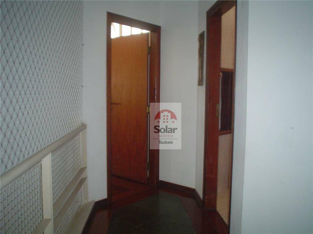 Casa à venda com 3 quartos, 300m² - Foto 10