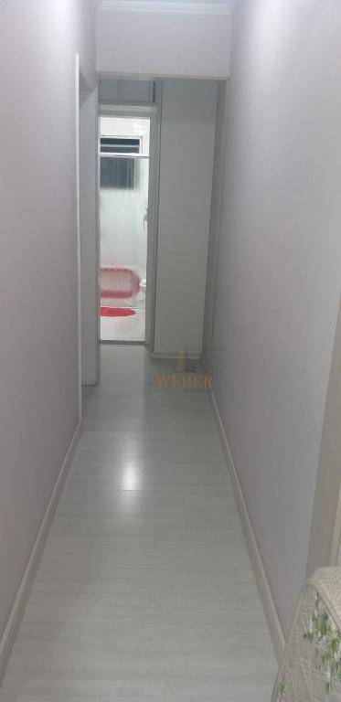 Apartamento à venda com 2 quartos, 67m² - Foto 3