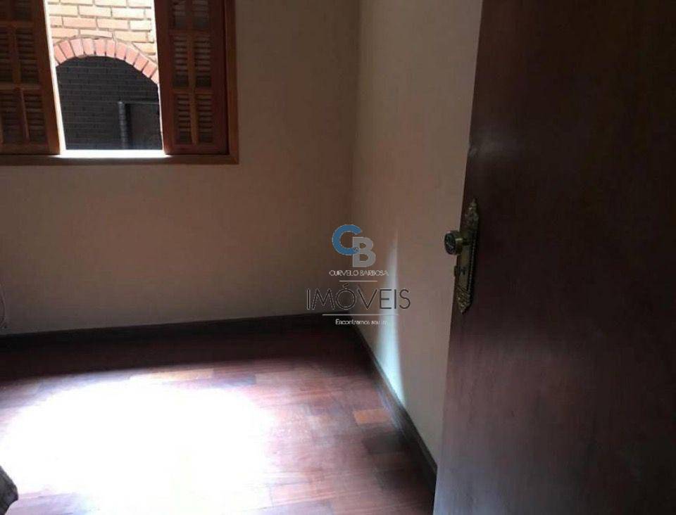 Sobrado à venda e aluguel com 4 quartos, 250m² - Foto 9