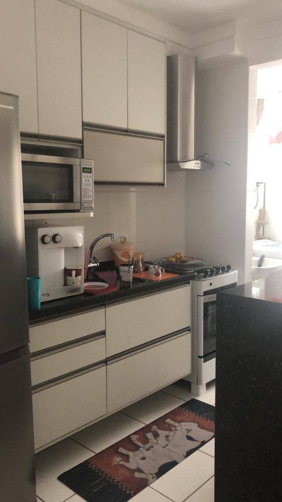 Apartamento à venda com 2 quartos, 64m² - Foto 3