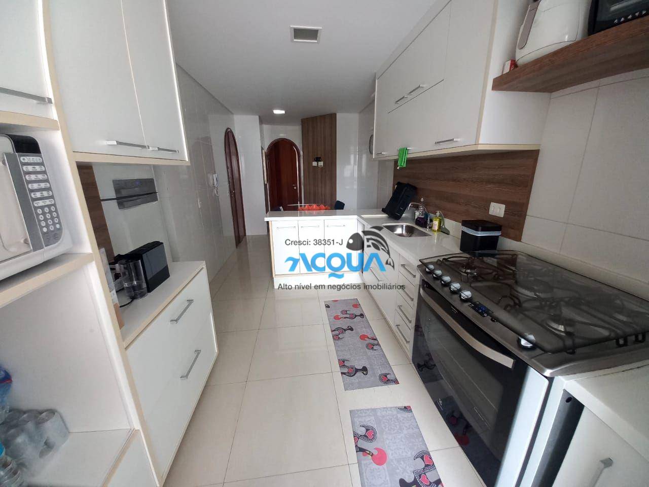 Apartamento à venda com 3 quartos, 180m² - Foto 6