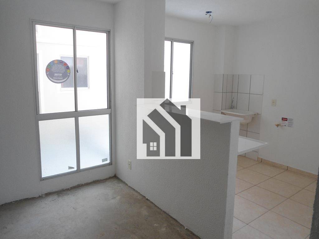 Apartamento à venda com 2 quartos, 42m² - Foto 2