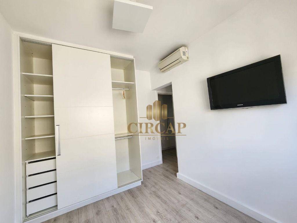 Apartamento para alugar com 4 quartos, 201m² - Foto 14