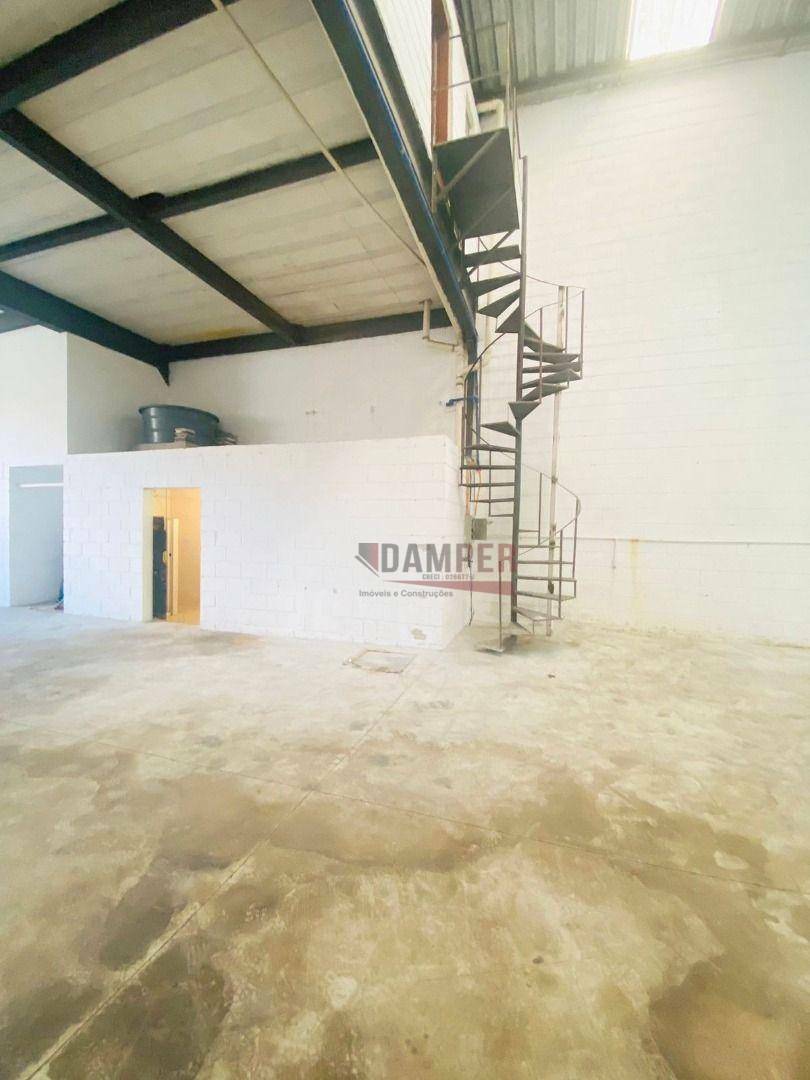 Depósito-Galpão-Armazém à venda, 715m² - Foto 19