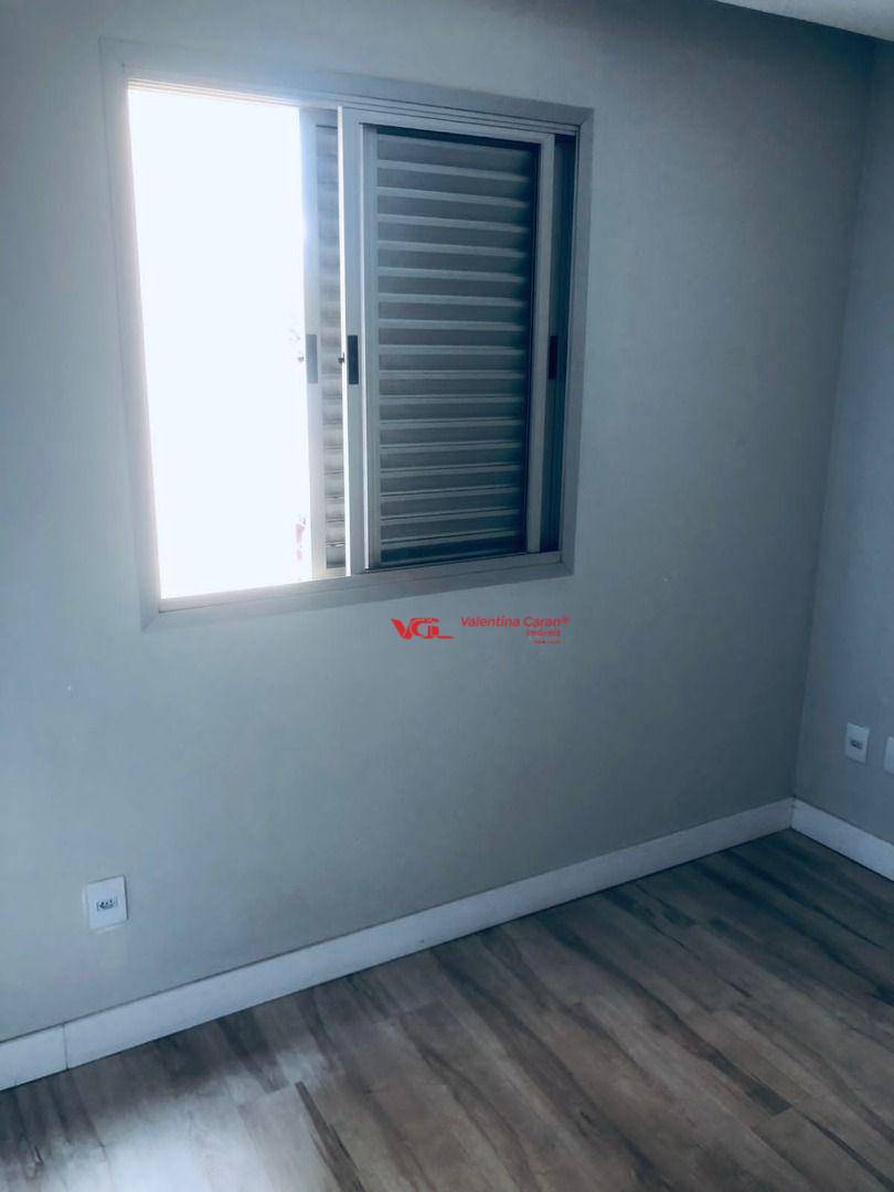 Apartamento para alugar com 3 quartos, 84m² - Foto 12