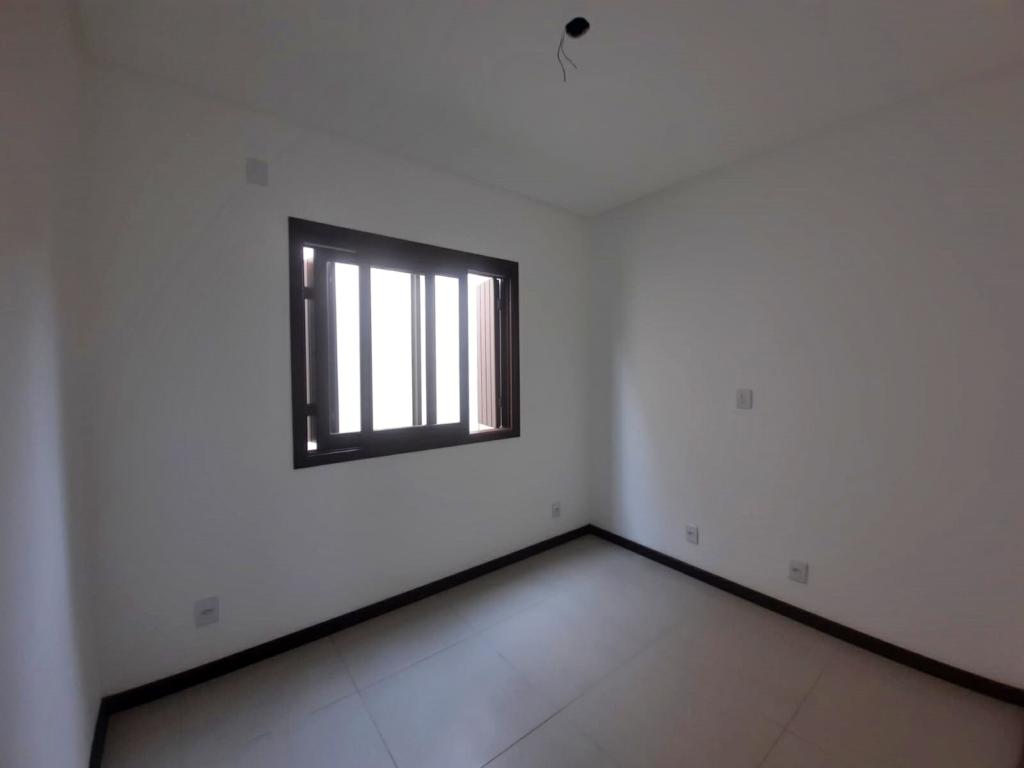 Casa à venda com 3 quartos, 96m² - Foto 14