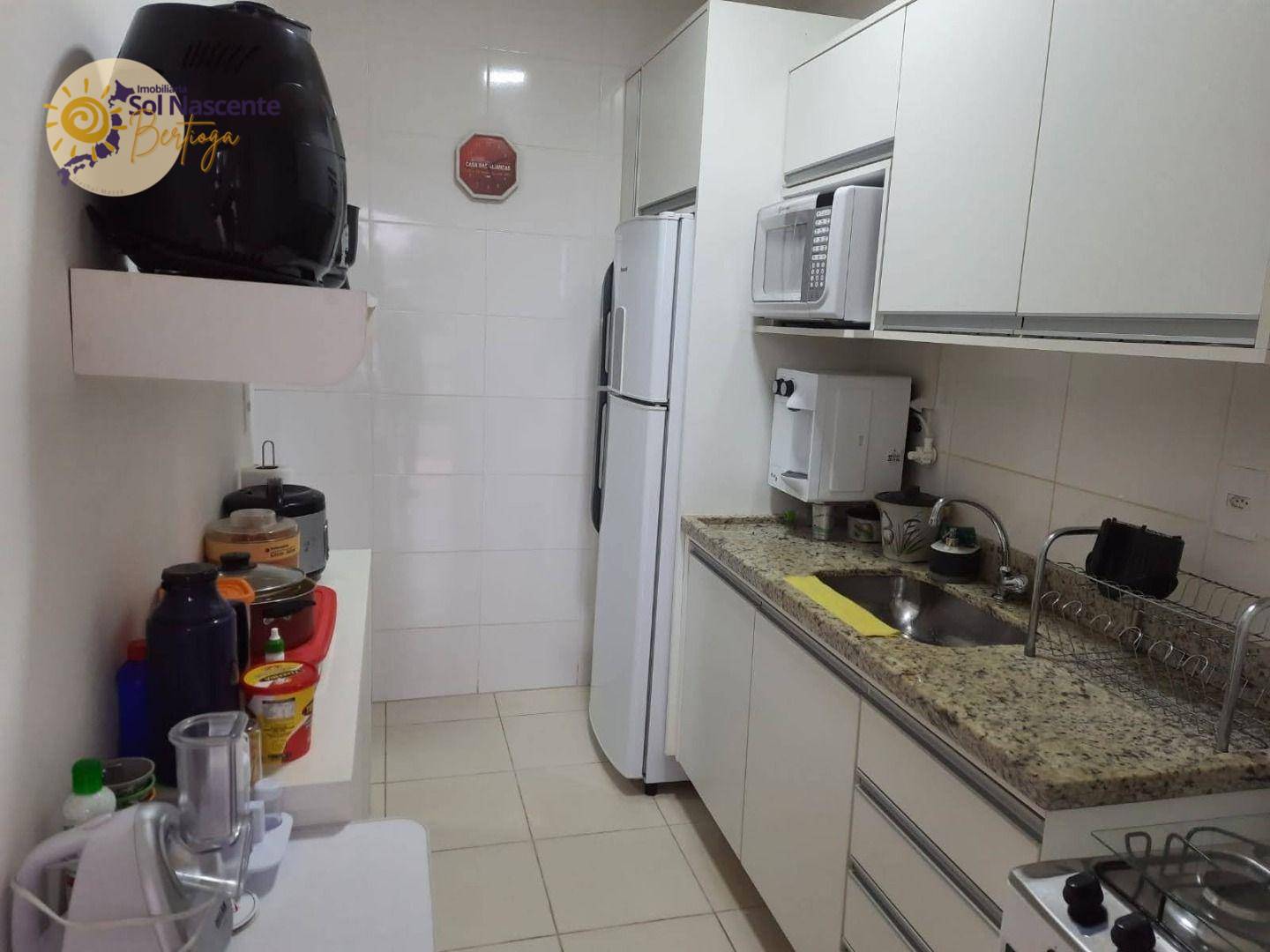 Apartamento à venda com 3 quartos, 93m² - Foto 13