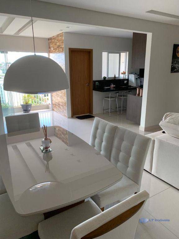 Apartamento para alugar com 2 quartos, 77m² - Foto 4