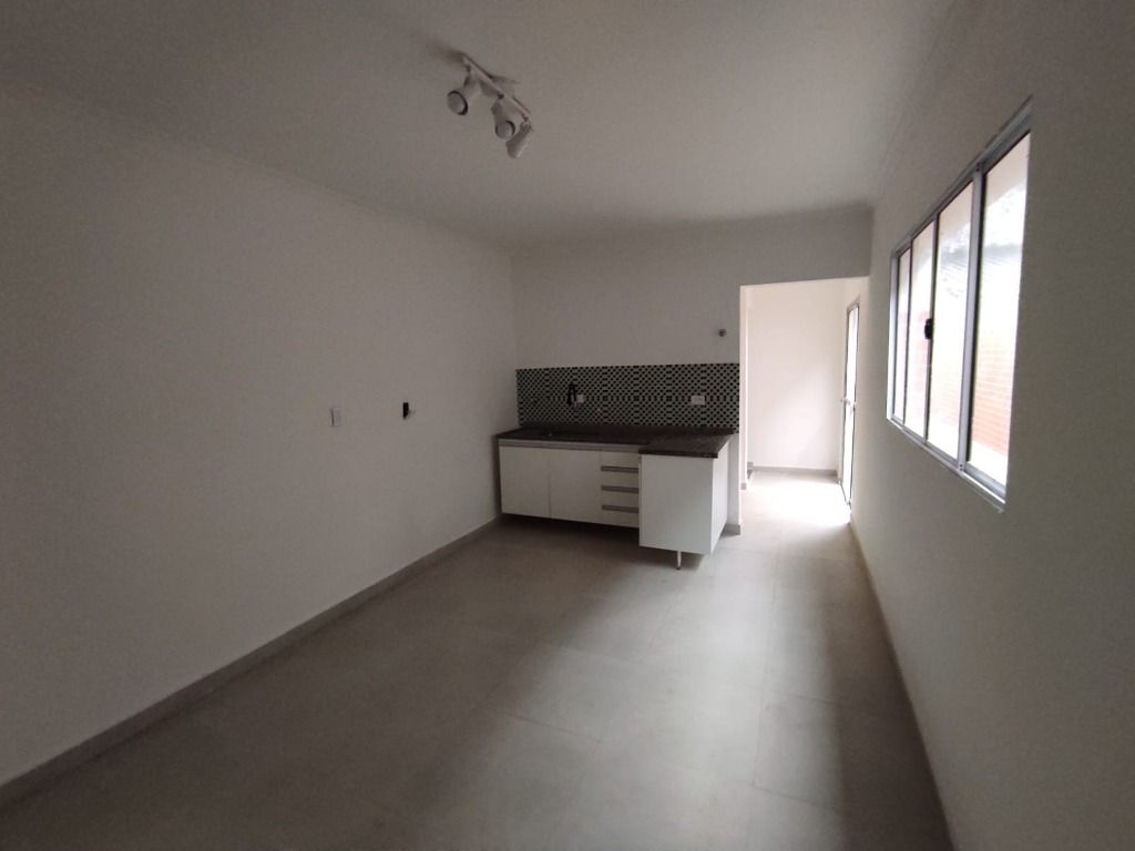 Casa à venda com 3 quartos, 210m² - Foto 8