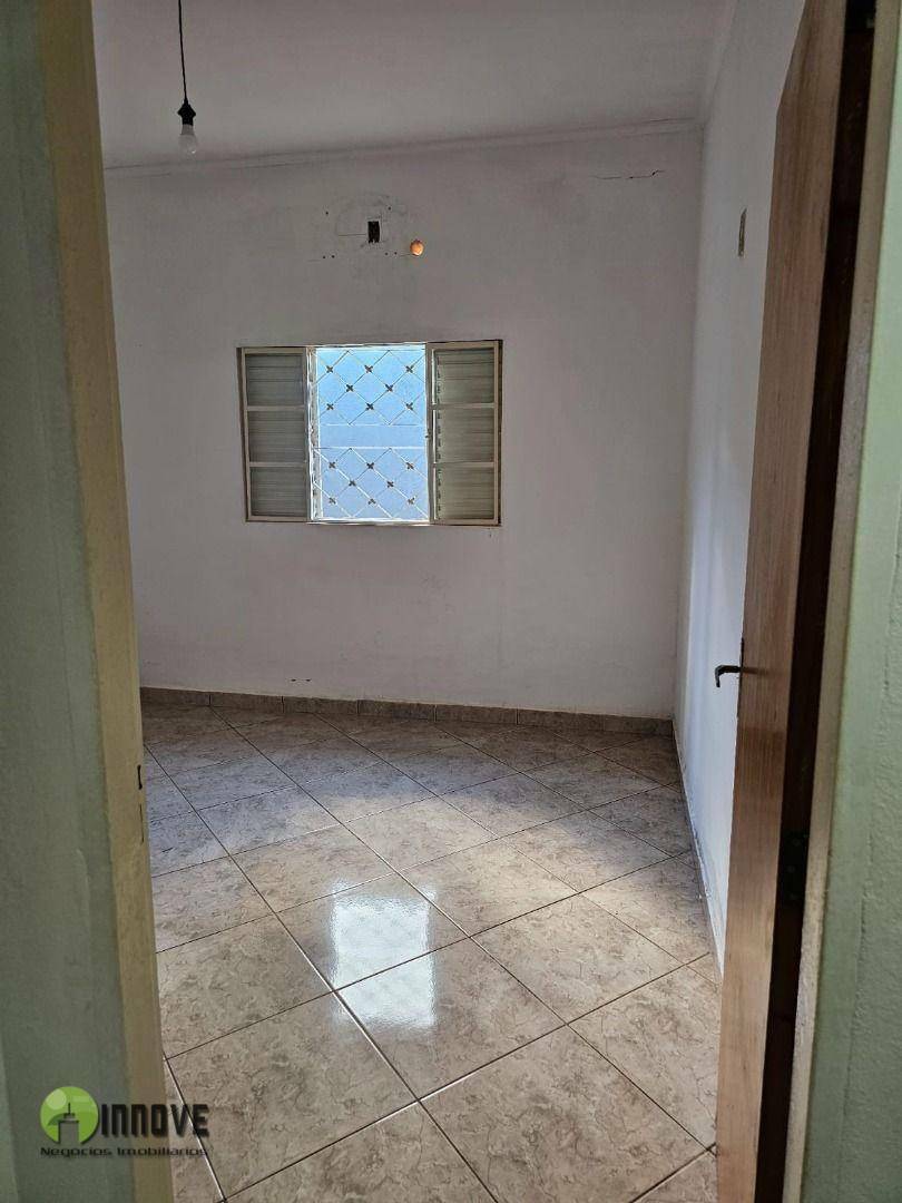 Casa à venda e aluguel com 2 quartos, 90m² - Foto 11