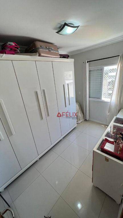 Apartamento à venda com 3 quartos, 75m² - Foto 8