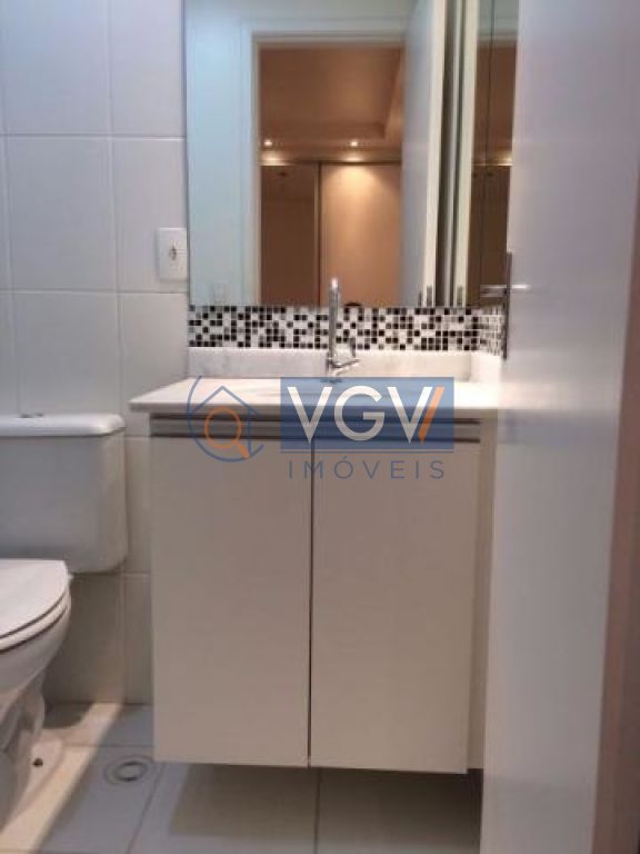 Apartamento à venda com 2 quartos, 55m² - Foto 11