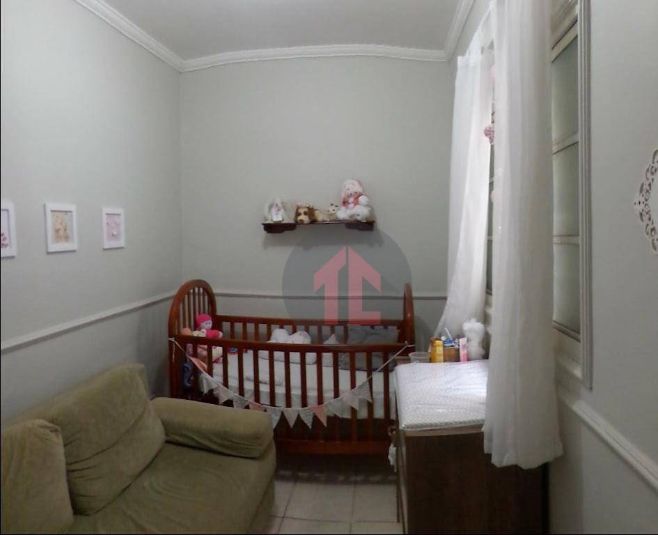 Casa à venda com 5 quartos, 169m² - Foto 5