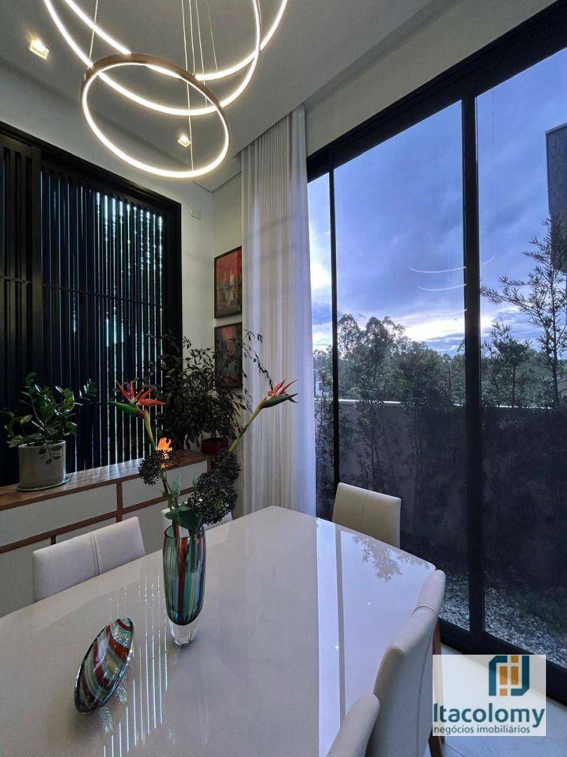 Casa de Condomínio à venda com 3 quartos, 220m² - Foto 9