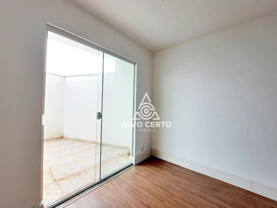 Apartamento à venda com 2 quartos, 77m² - Foto 3