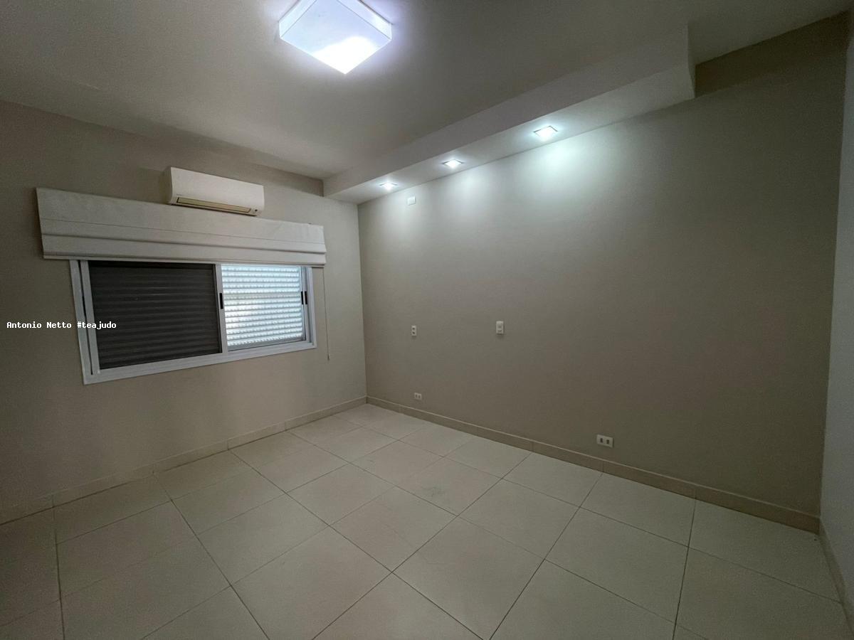 Casa à venda com 4 quartos, 280m² - Foto 23