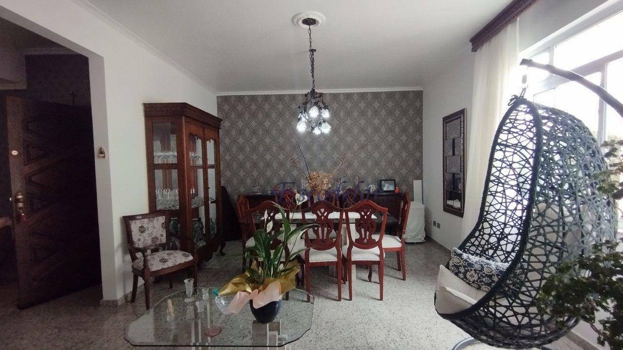 Apartamento à venda com 3 quartos, 158m² - Foto 2