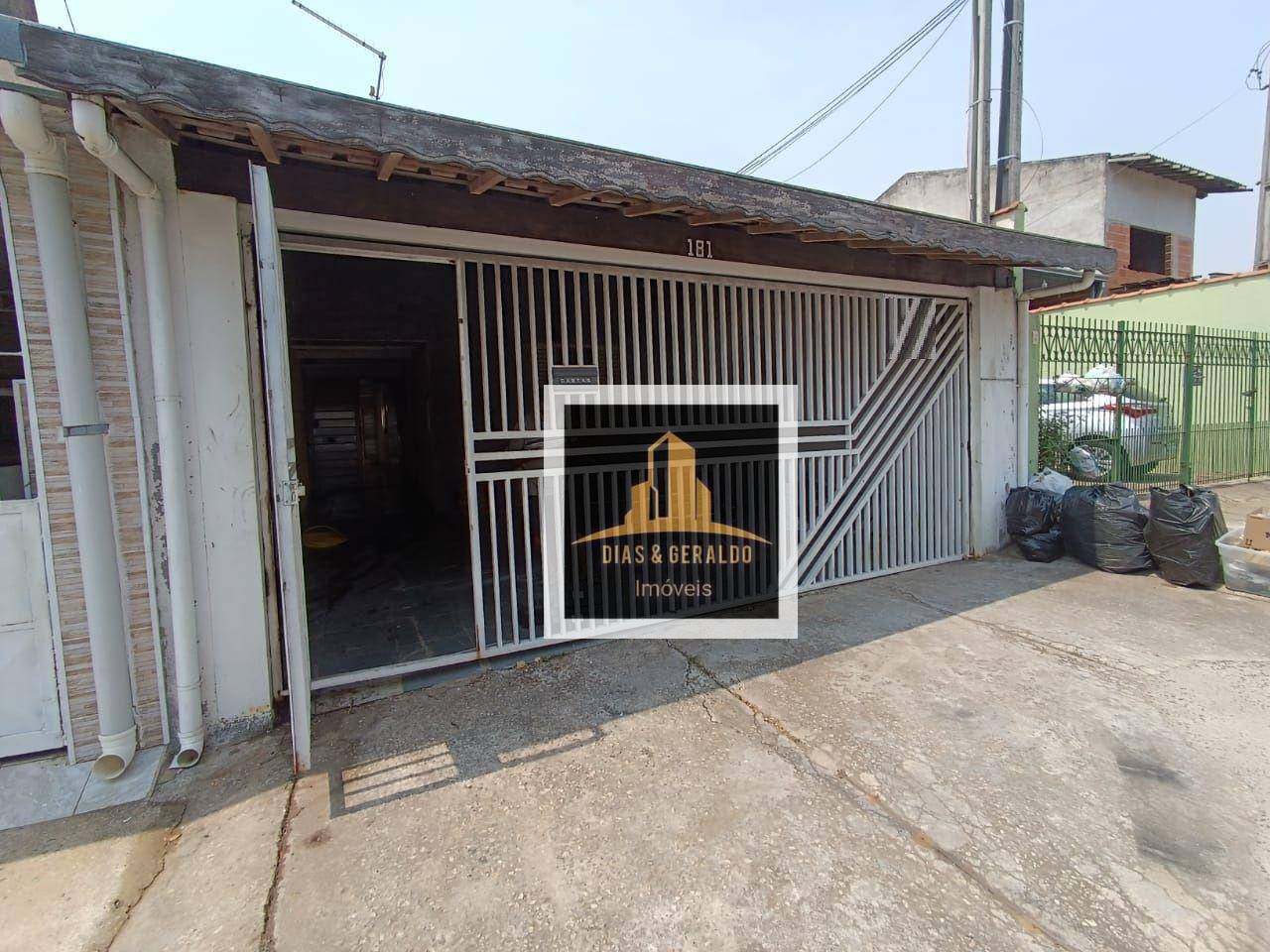 Casa à venda com 2 quartos, 118m² - Foto 1