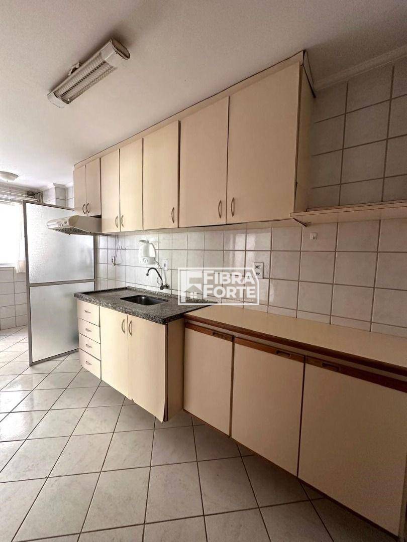 Apartamento à venda com 3 quartos, 70m² - Foto 5