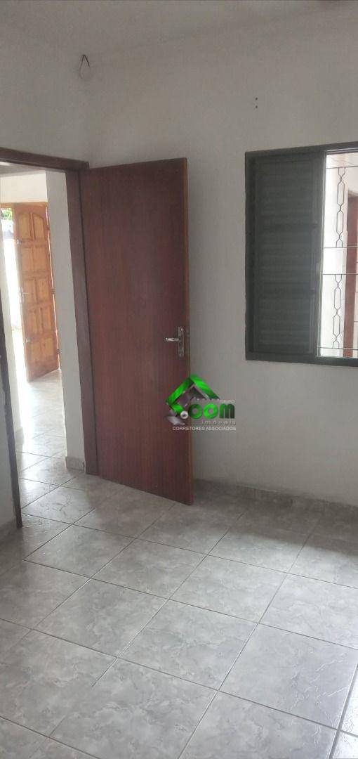 Casa para alugar com 2 quartos, 105m² - Foto 9