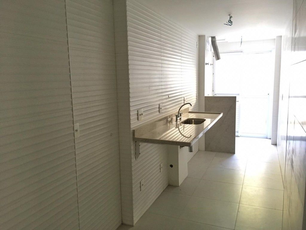 Apartamento à venda com 3 quartos, 179m² - Foto 7