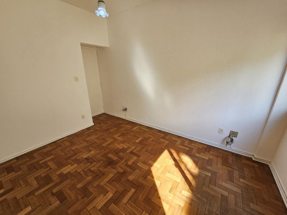 Apartamento à venda com 1 quarto, 37m² - Foto 1