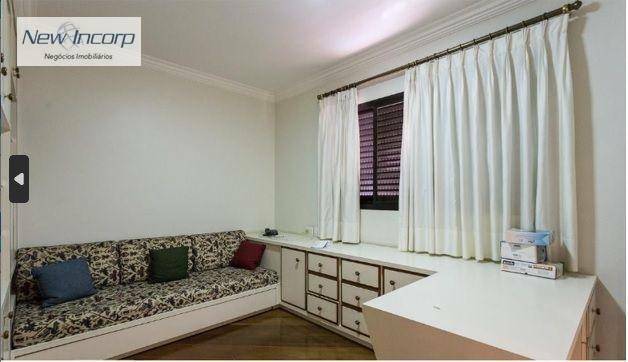 Apartamento à venda com 4 quartos, 235m² - Foto 3