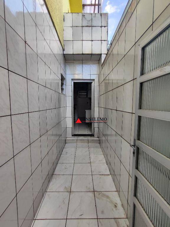 Sobrado à venda e aluguel com 3 quartos, 150m² - Foto 29
