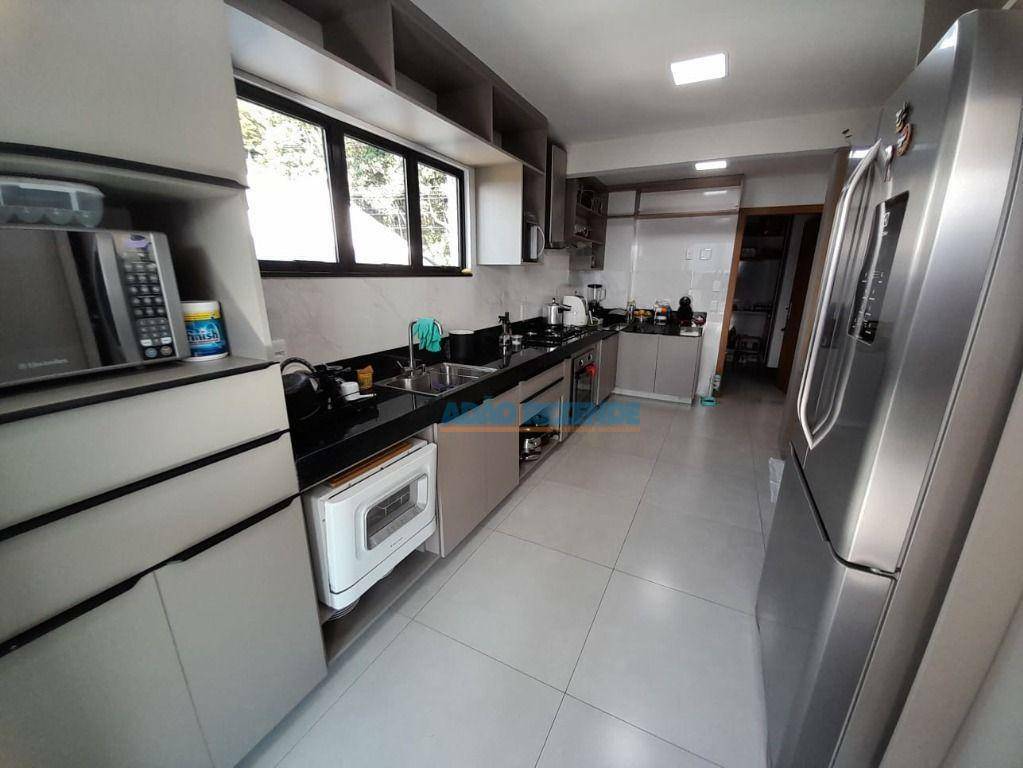 Casa à venda com 3 quartos, 380m² - Foto 11