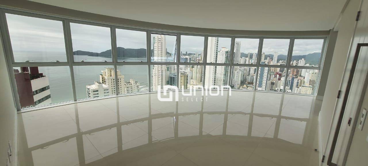 Apartamento à venda com 4 quartos, 131m² - Foto 2