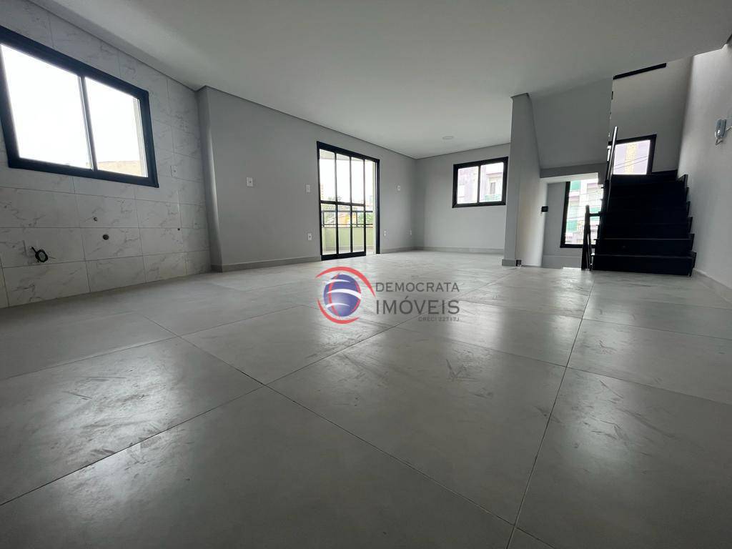 Sobrado à venda com 3 quartos, 141m² - Foto 1